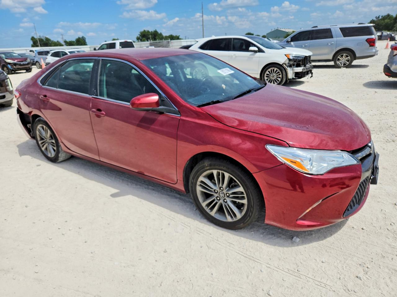 2017 Toyota Camry Se - Фото 4
