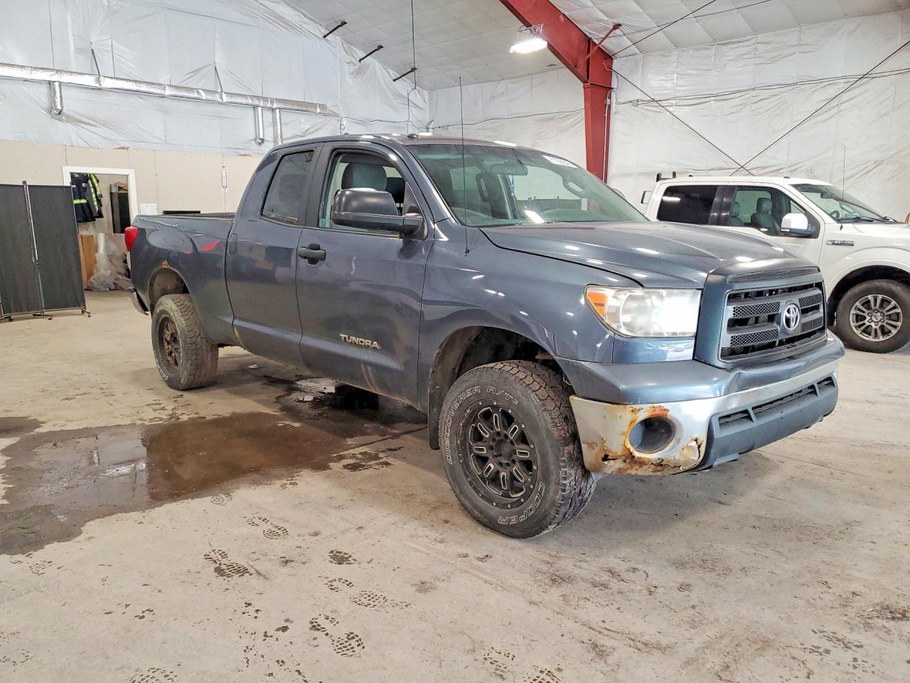 2010 Toyota Tundra Double Cab Sr5 - Image 4