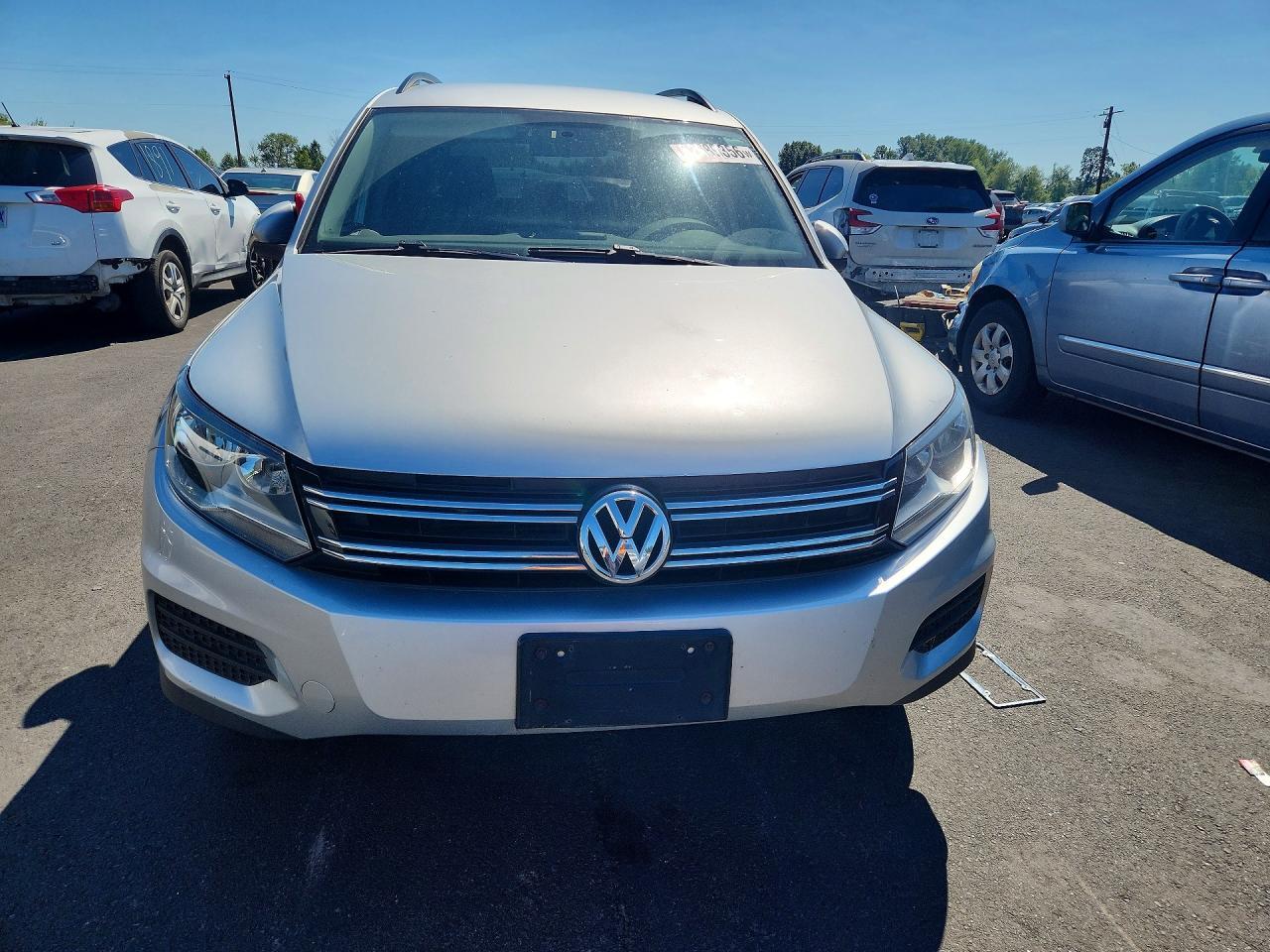 2017 Volkswagen Tiguan S - Image 5