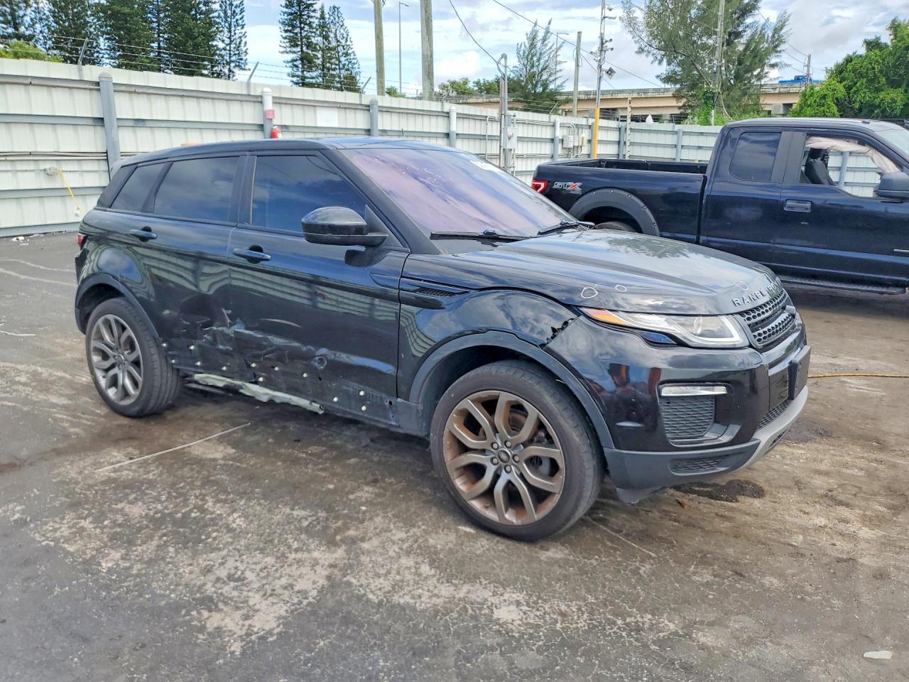 2019 Land Rover Range Rover Evoque Se - Фото 4