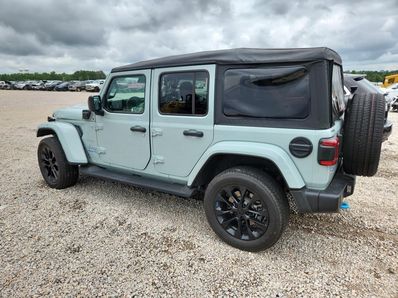 2023 Jeep Wrangler Sahara 4Xe - Фото 2