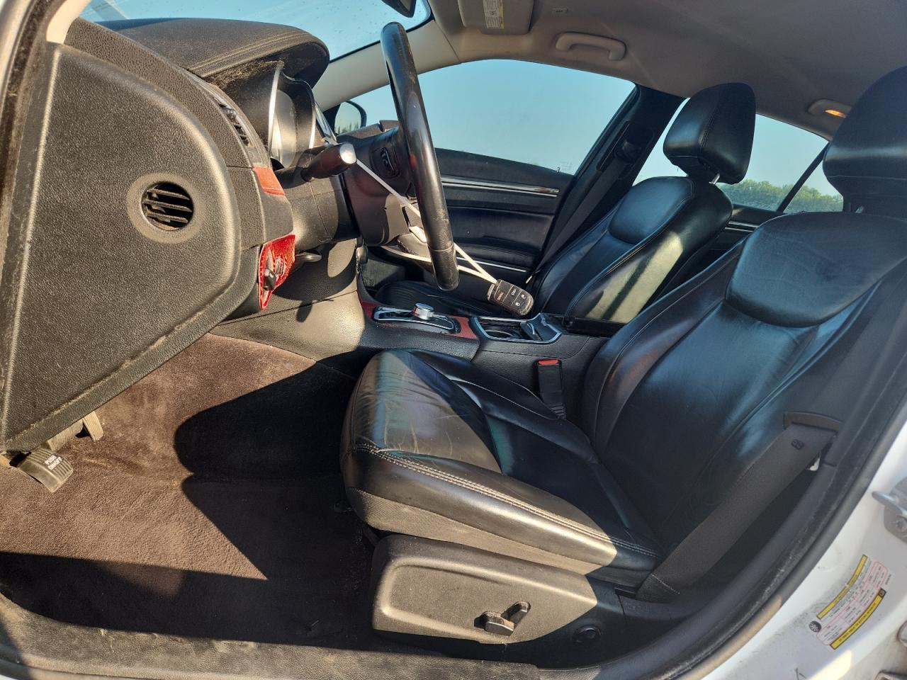 2018 Chrysler 300 Touring - Image 7