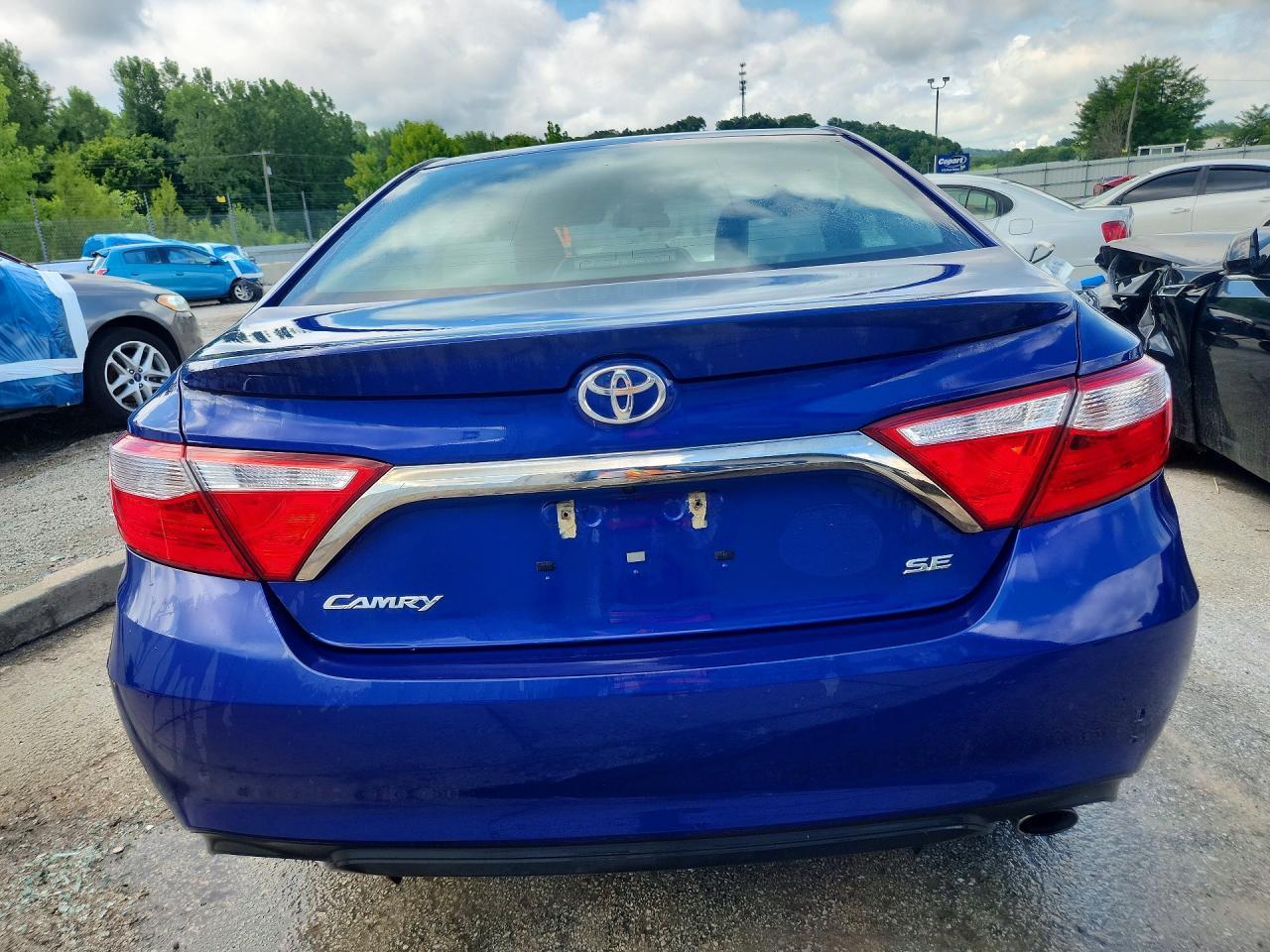 2015 Toyota Camry Se - Фото 6