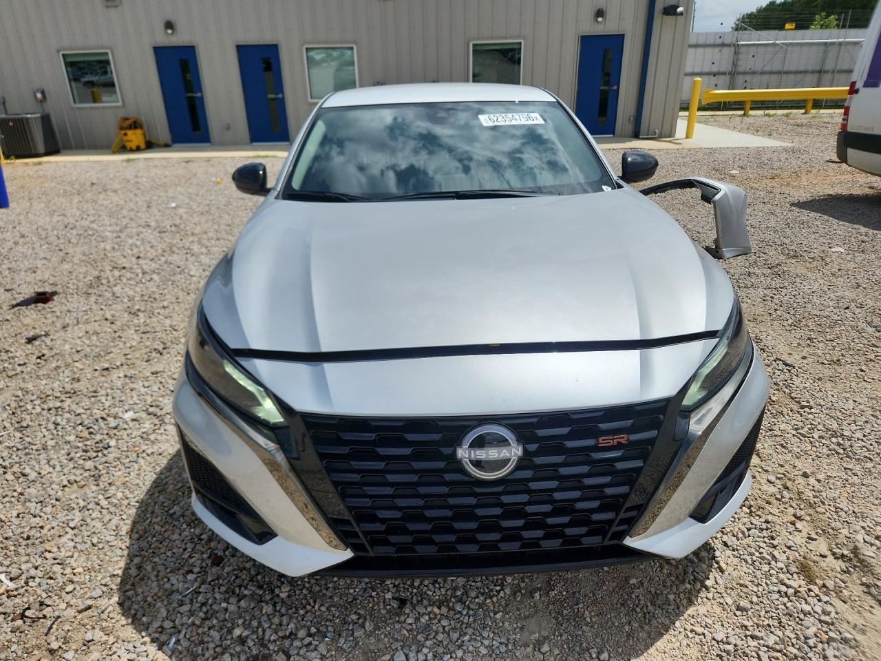 2025 Nissan Altima Sr - Фото 5