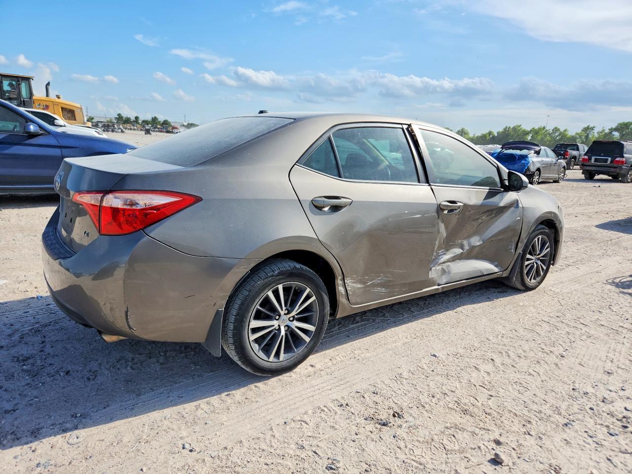 2017 Toyota Corolla Le - Image 3