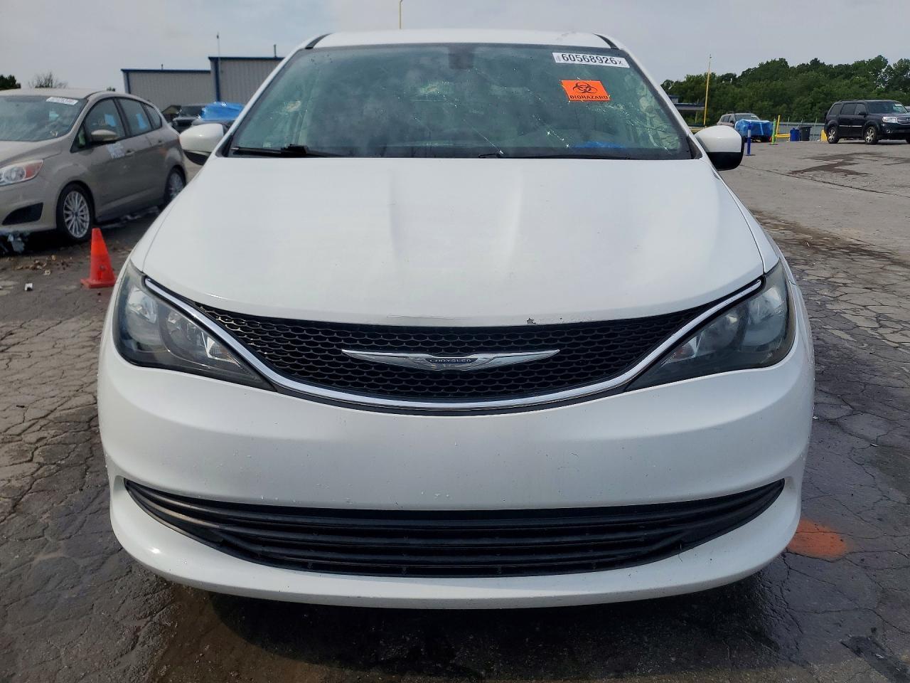 2017 Chrysler Pacifica Touring - Фото 5