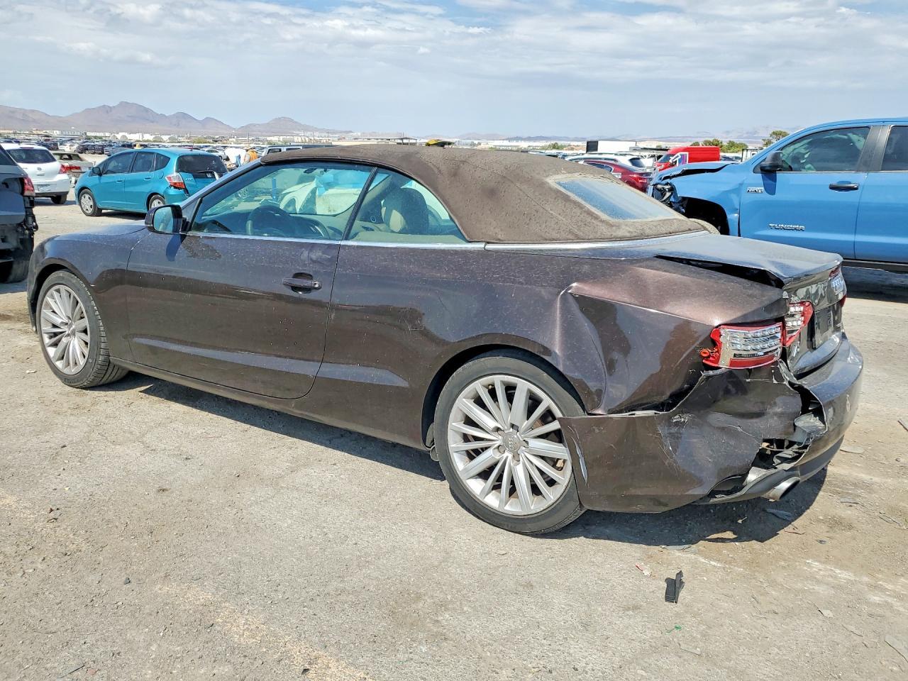 2011 Audi A5 Premium Plus - Фото 2