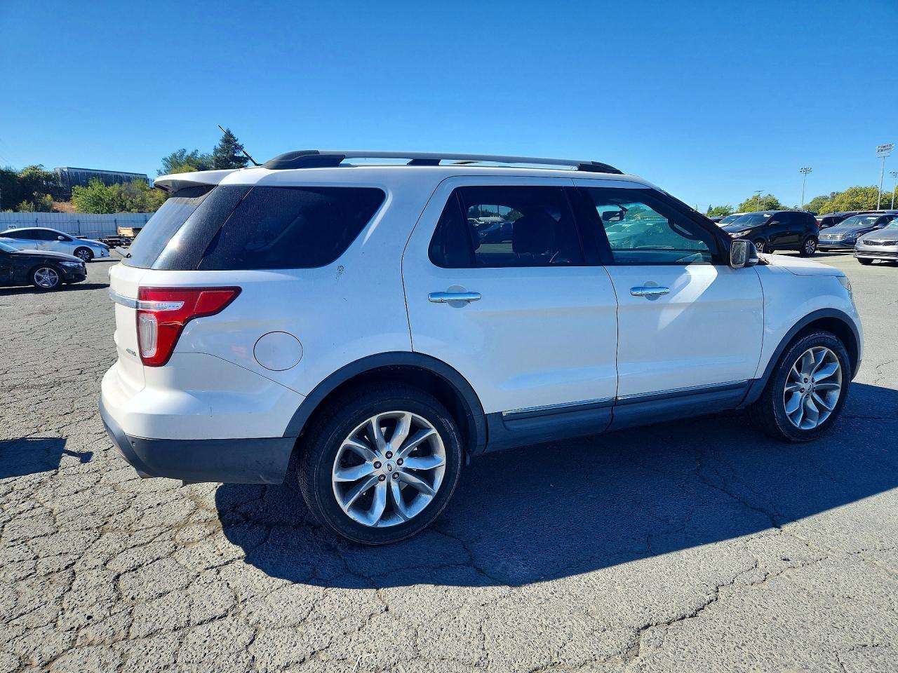 2015 Ford Explorer Xlt - Image 3