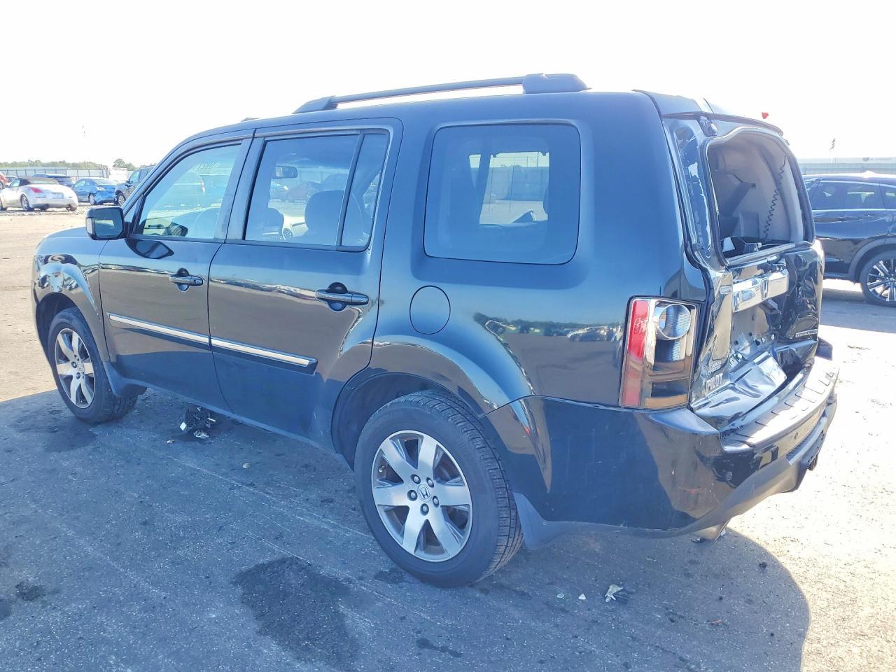 2013 Honda Pilot Touring - Image 2
