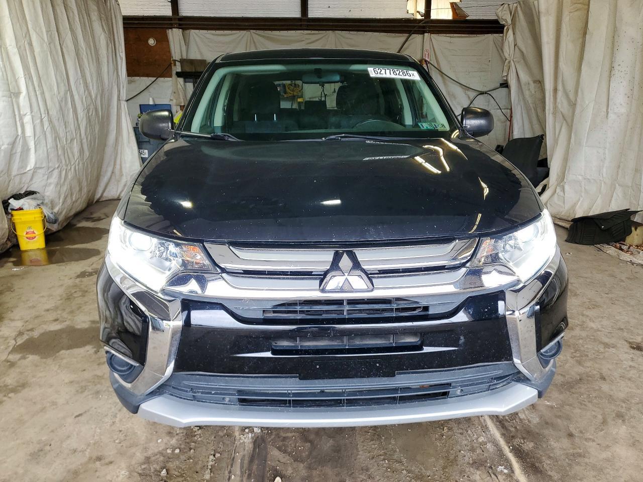 2017 Mitsubishi Outlander Es - Image 5