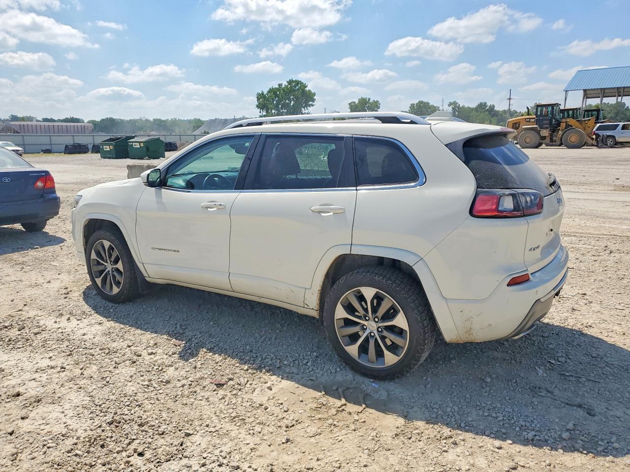 2019 Jeep Cherokee Overland - Фото 2
