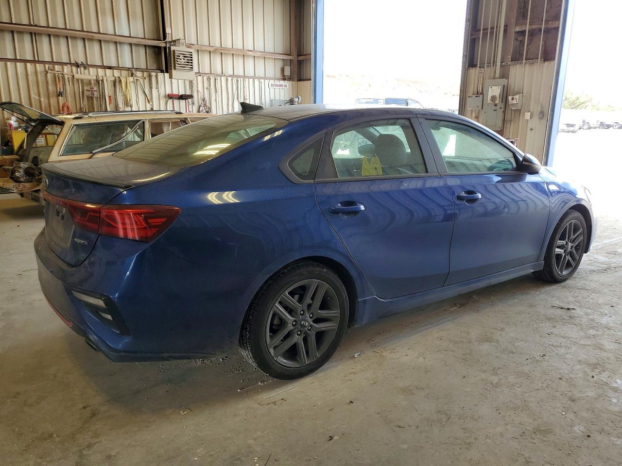 2020 Kia Forte Gt Line - Фото 3