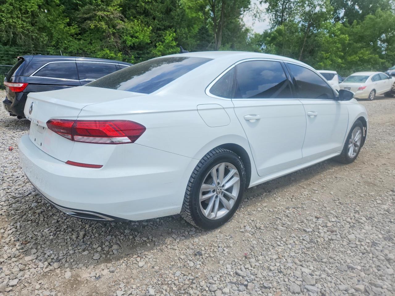 2020 Volkswagen Passat Se - Фото 3