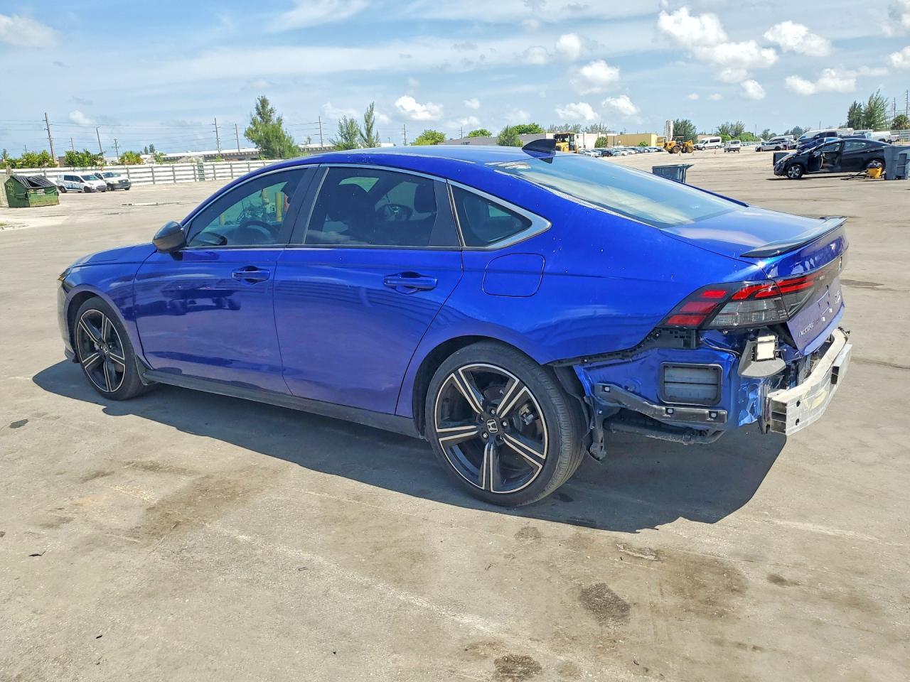 2024 Honda Accord Hybrid Sport - Image 2