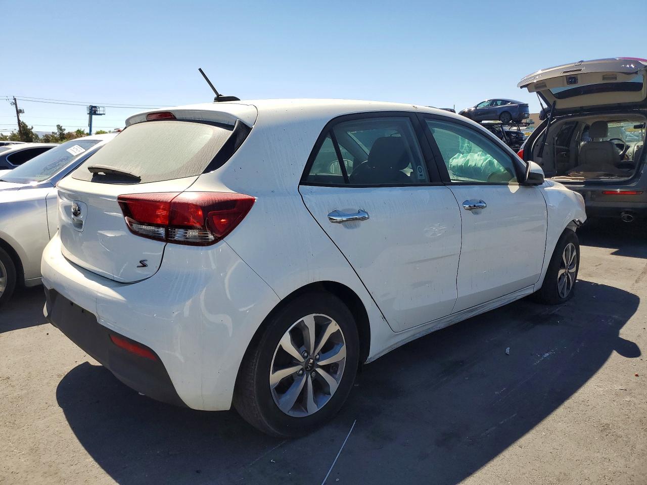 2021 Kia Rio S - Фото 3