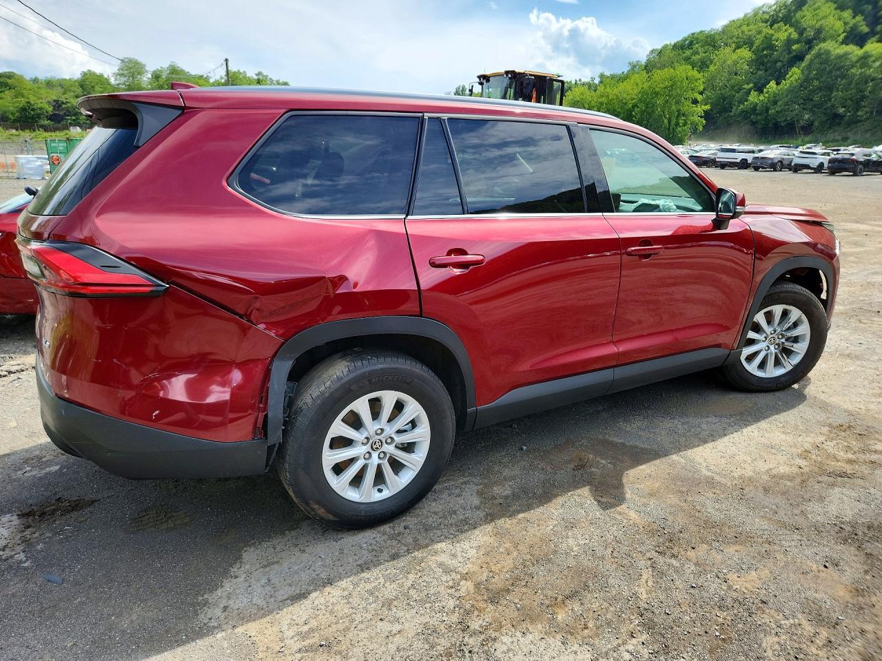 2024 Toyota Grand Highlander Xle - Image 3
