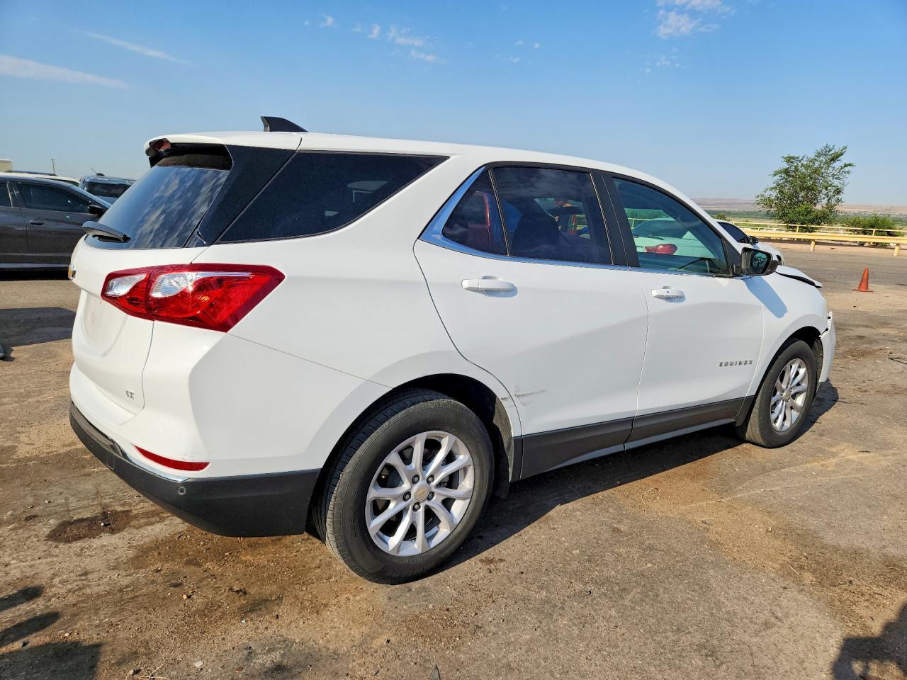 2021 Chevrolet Equinox Lt - Image 3