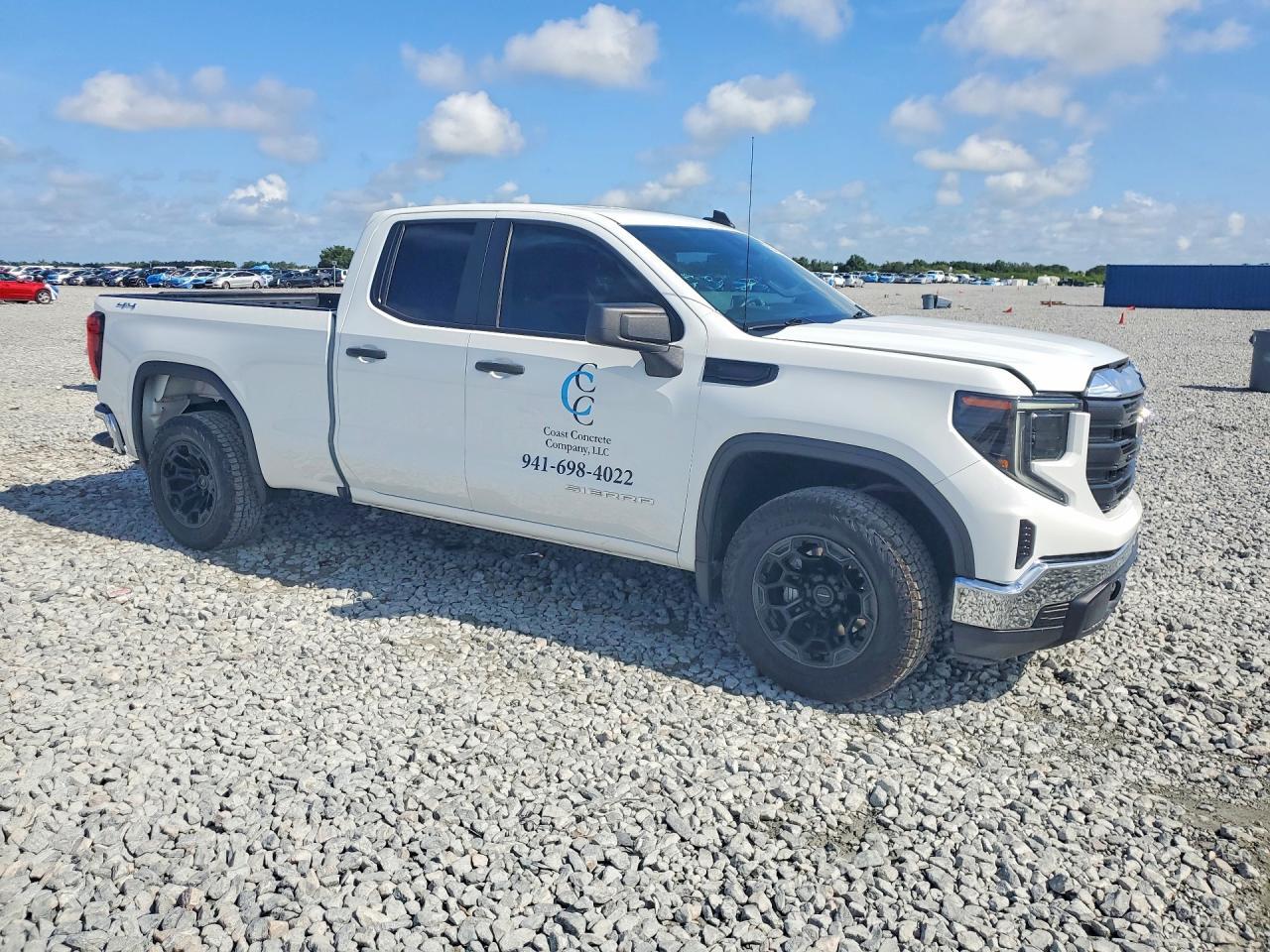 2024 GMC Sierra K1500 - Image 4