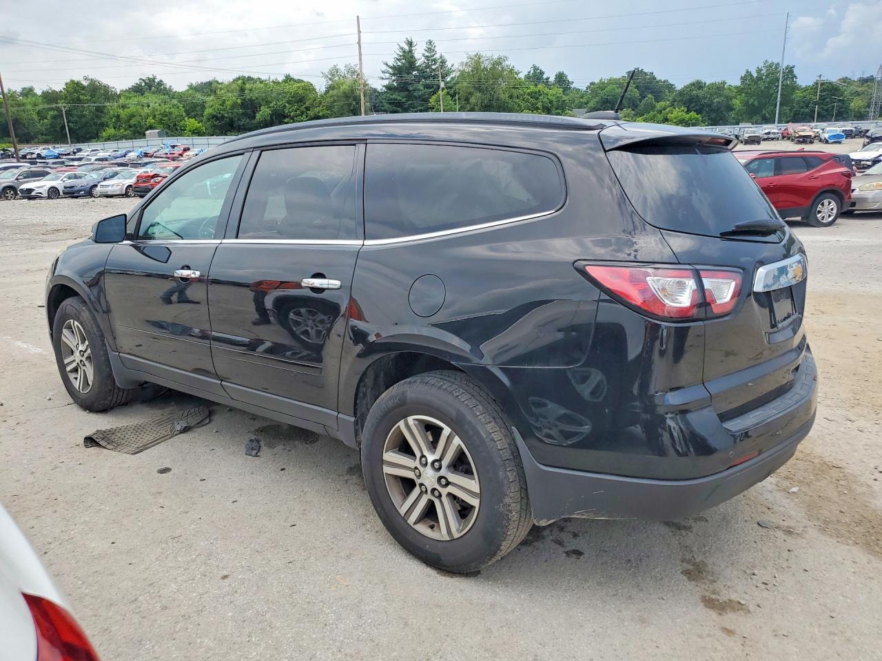 2016 Chevrolet Traverse Lt - Image 2