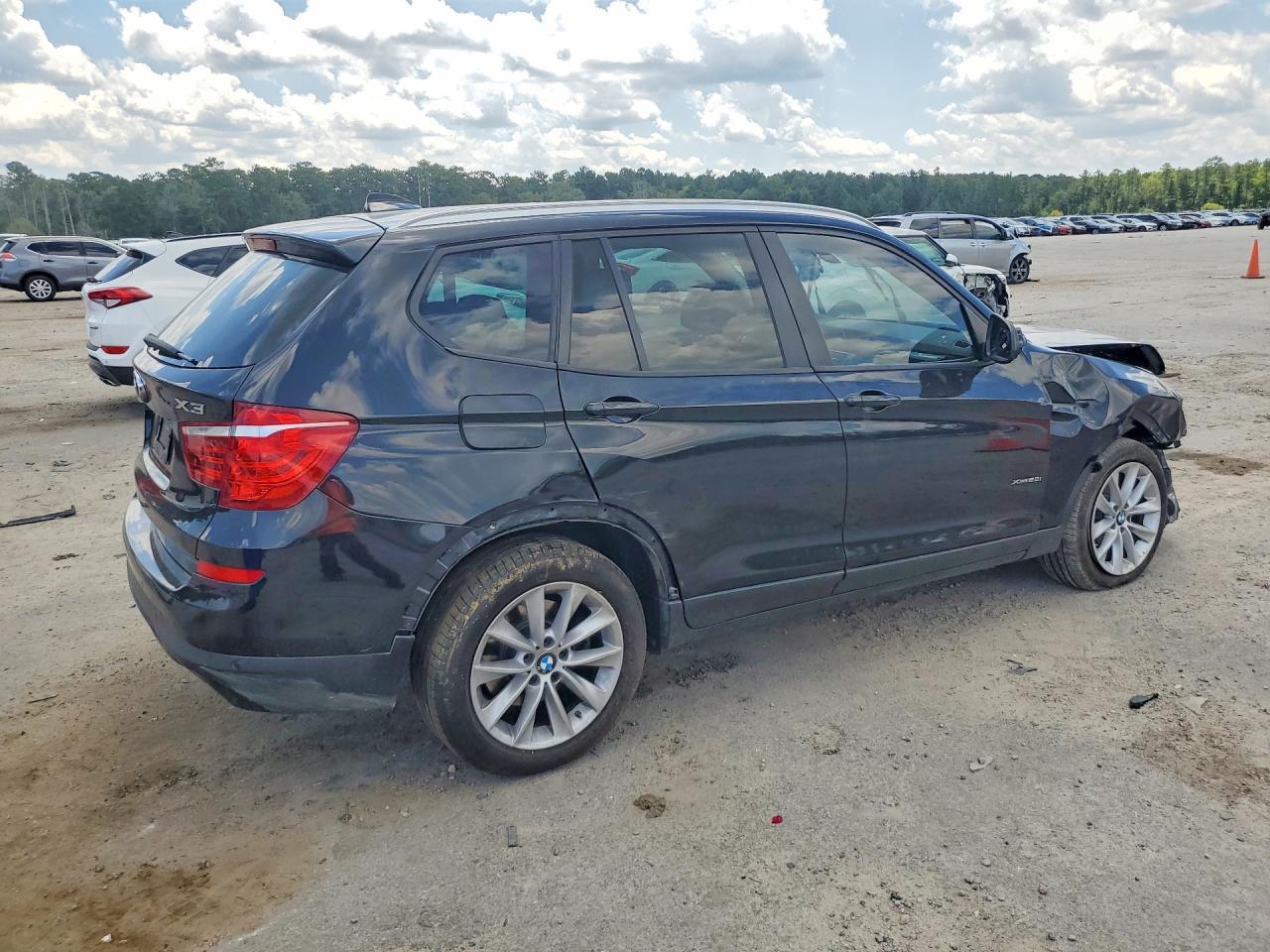 2017 BMW X3 xDrive28I - Фото 3