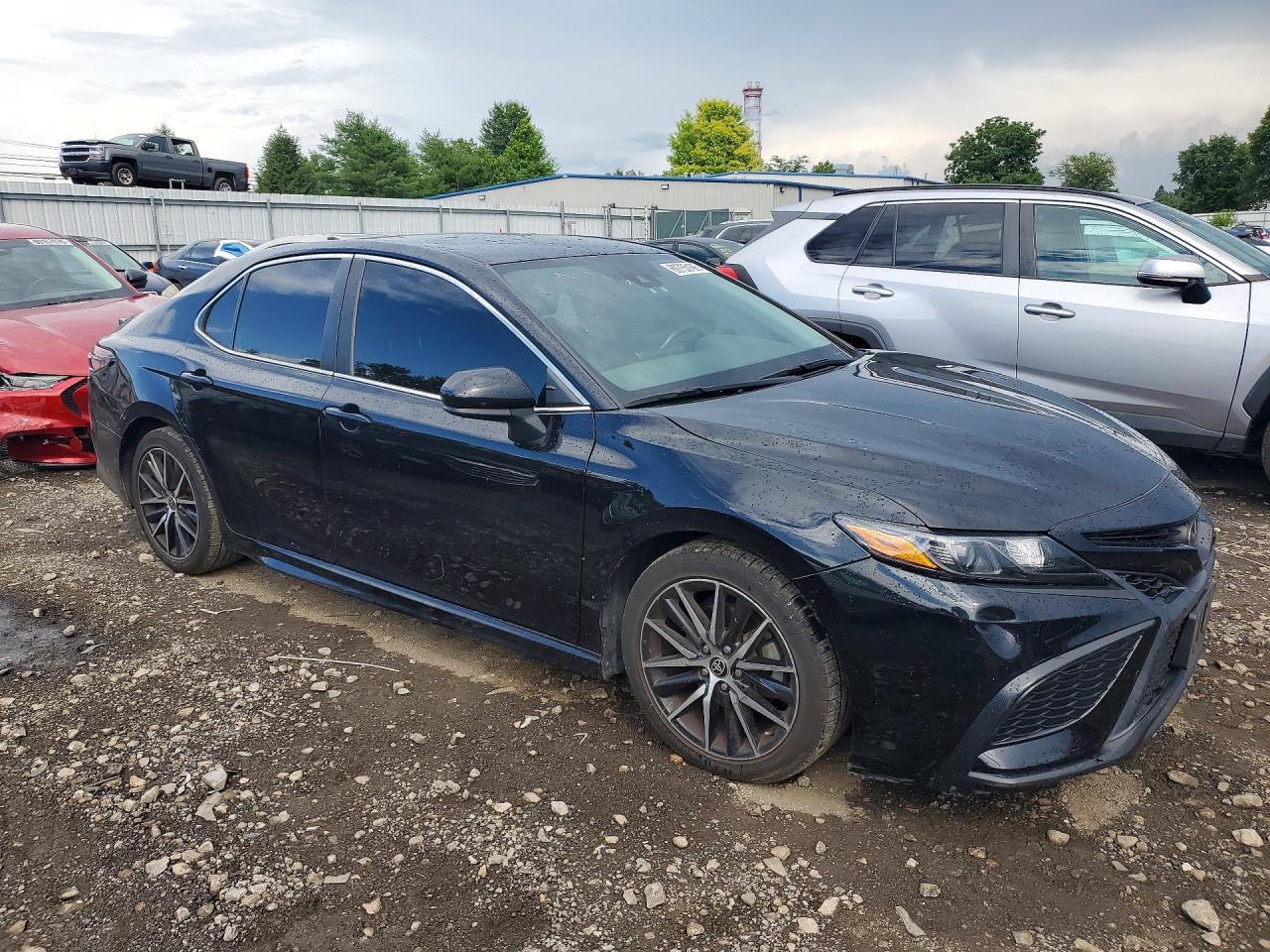 2021 Toyota Camry Se - Image 4