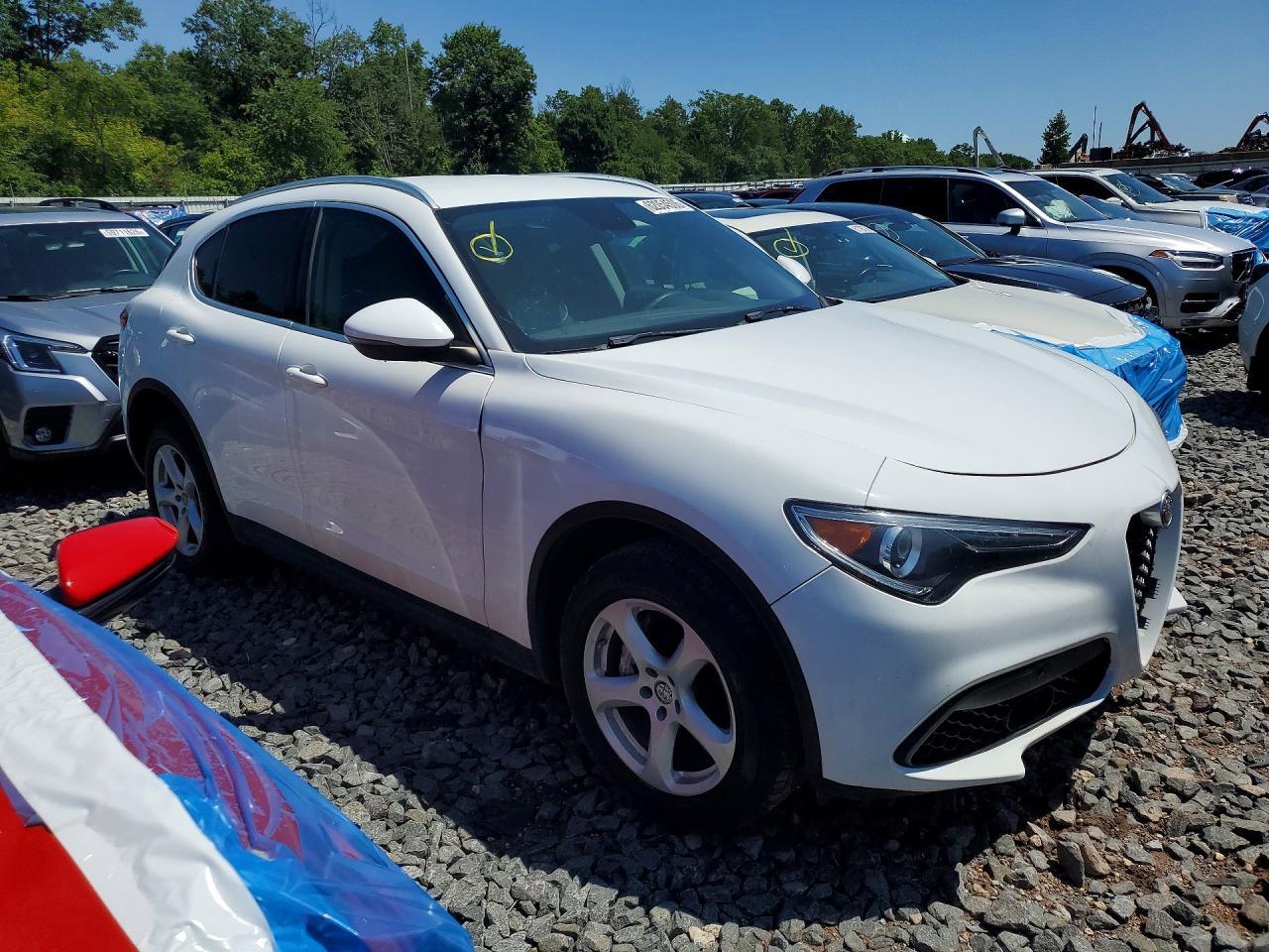 2019 Alfa Romeo Stelvio - Image 4