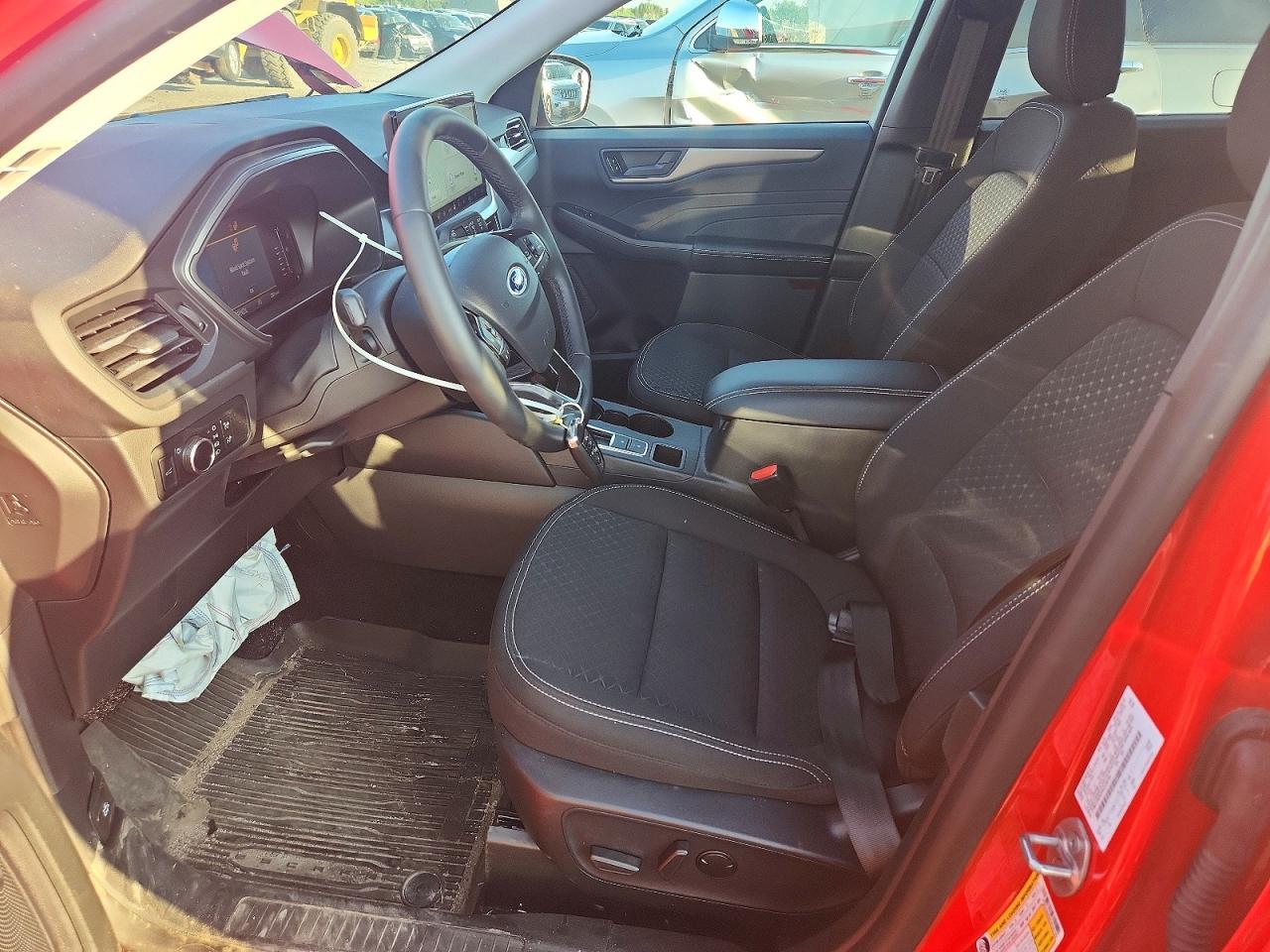 2024 Ford Escape - Image 7
