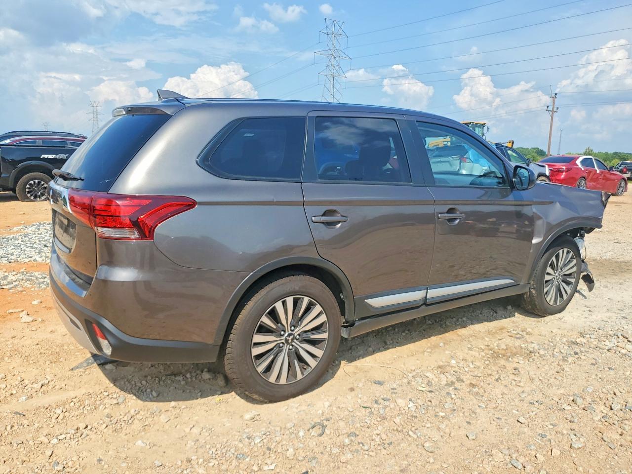 2020 Mitsubishi Outlander Es - Фото 3