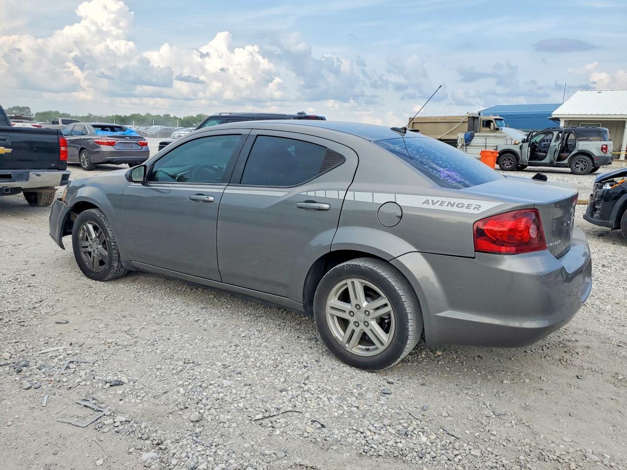 2012 Dodge Avenger Sxt - Image 2