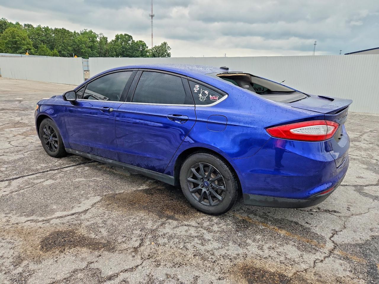 2016 Ford Fusion S - Image 2