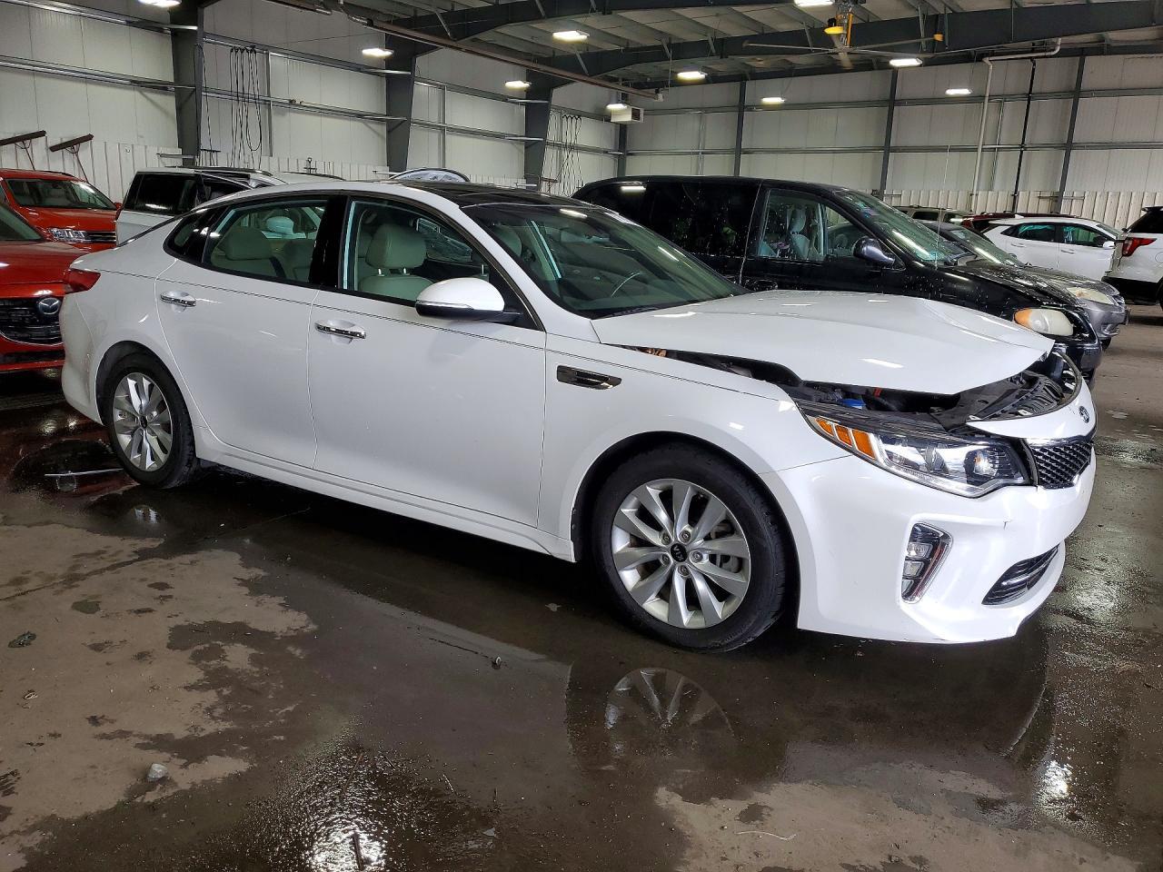 2018 Kia Optima Ex - Image 4