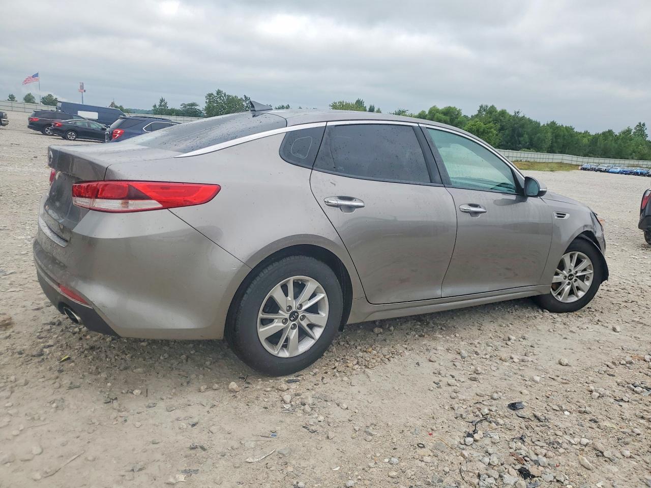 2017 Kia Optima Lx - Image 3
