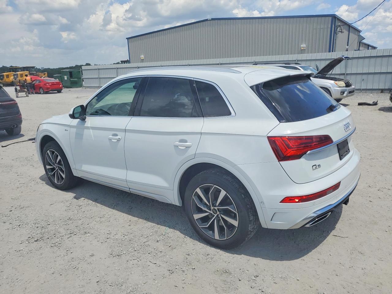 2023 Audi Q5 Prestige 45 - Image 2