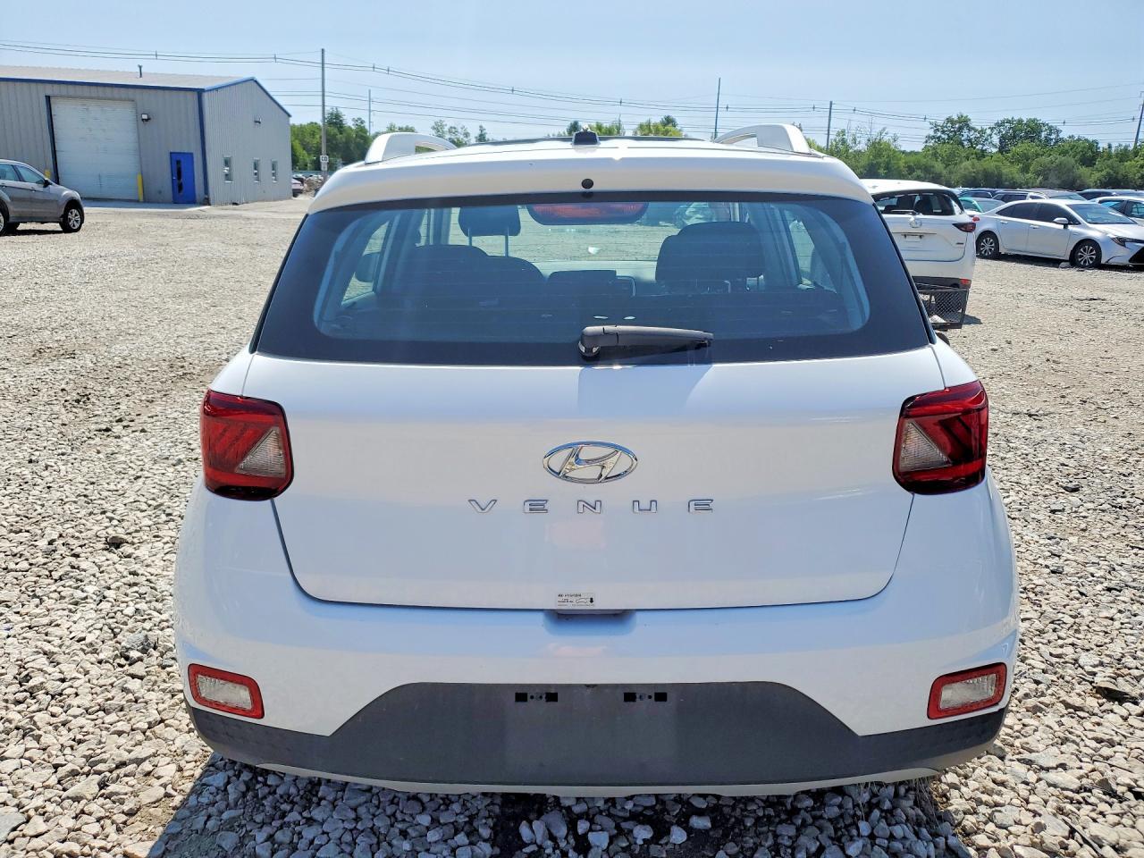 2025 Hyundai Venue Sel - Фото 6