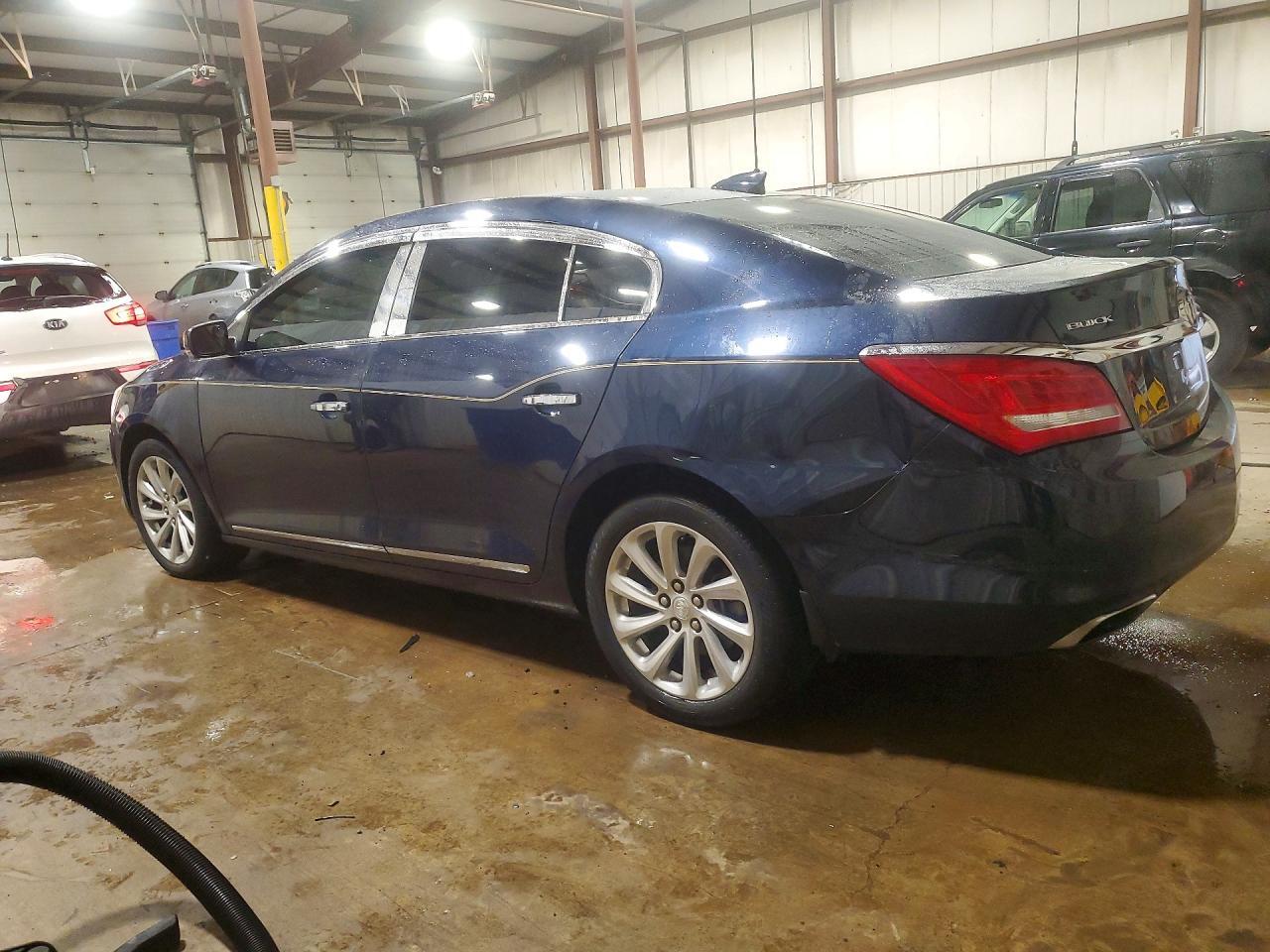 2016 Buick Lacrosse - Фото 2