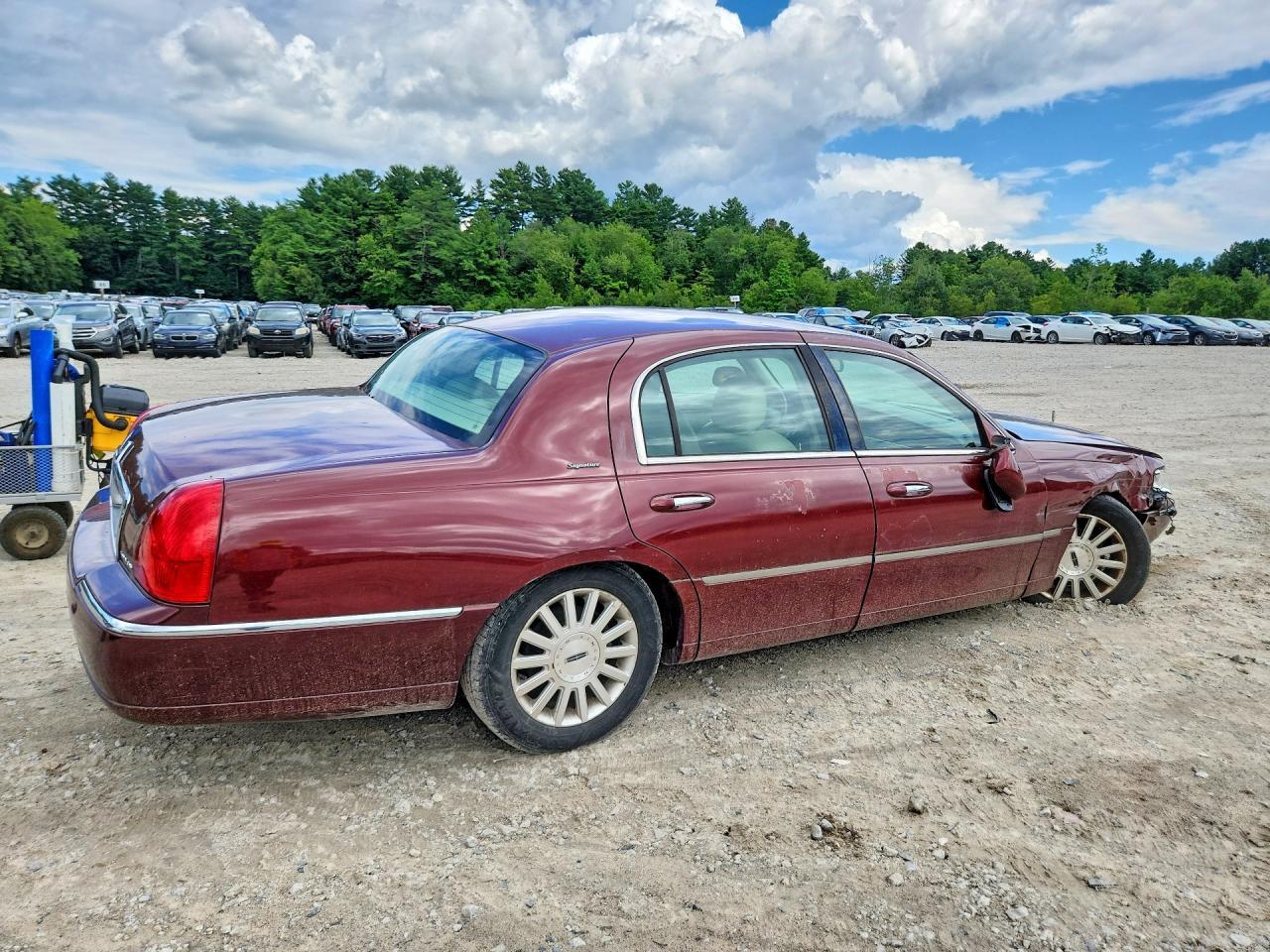 2004 Lincoln Town Car Executive - Фото 3