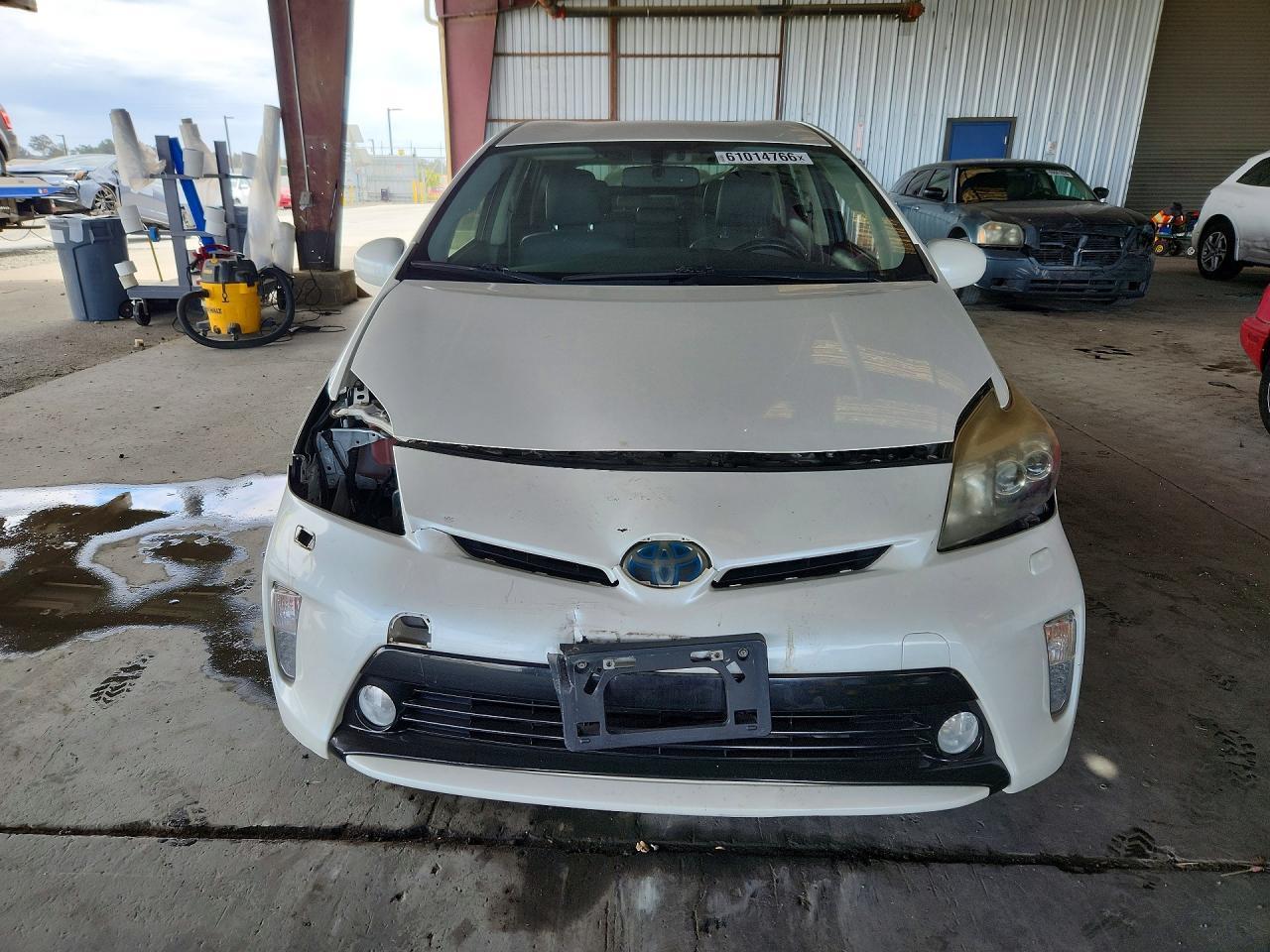 2012 Toyota Prius Five - Фото 5