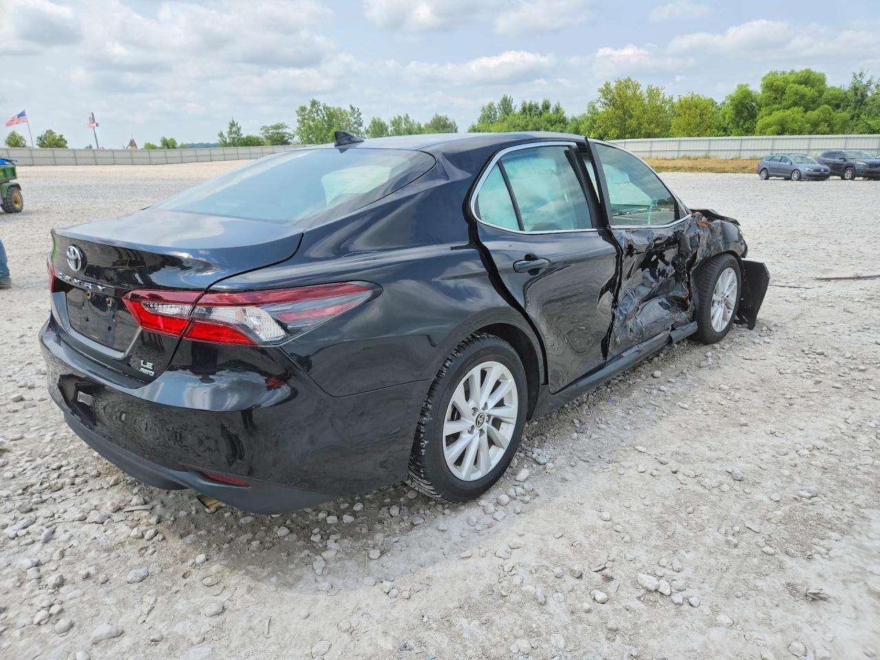 2023 Toyota Camry Le - Image 3