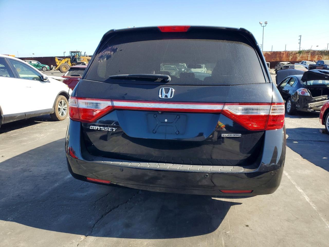 2012 Honda Odyssey Touring - Фото 6