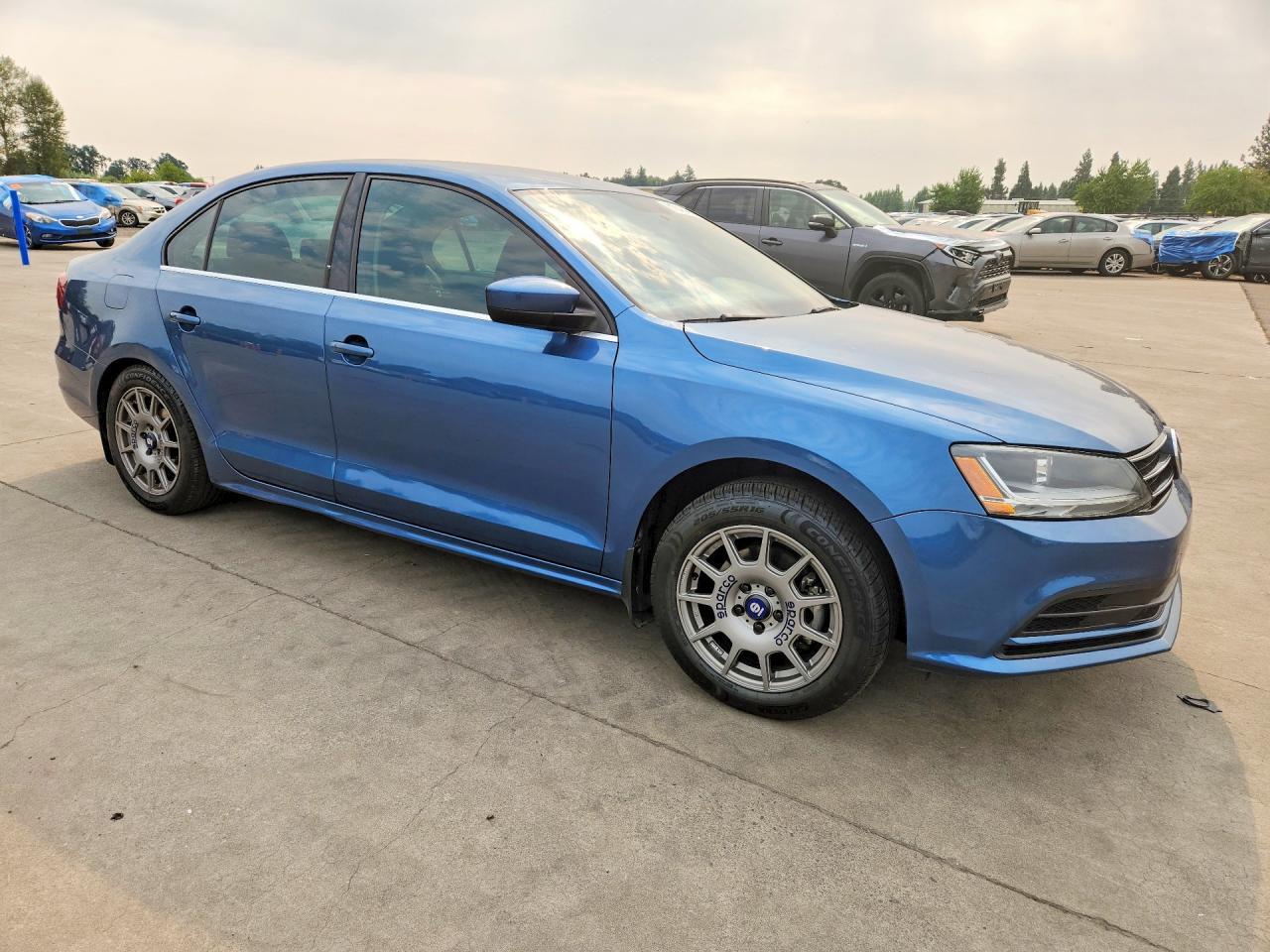 2017 Volkswagen Jetta S - Фото 4