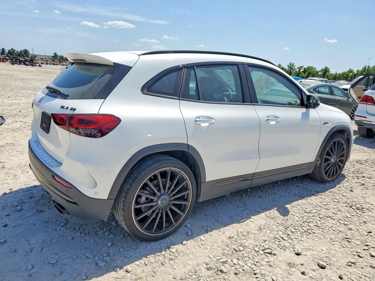 2023 Mercedes-Benz Gla 35 Amg - Image 3