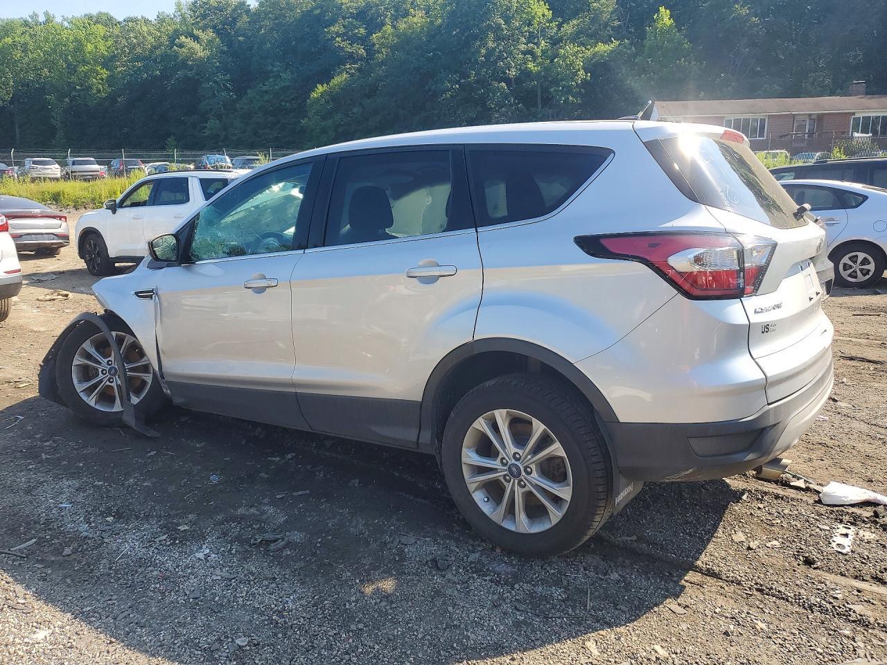 2017 Ford Escape Se - Image 2