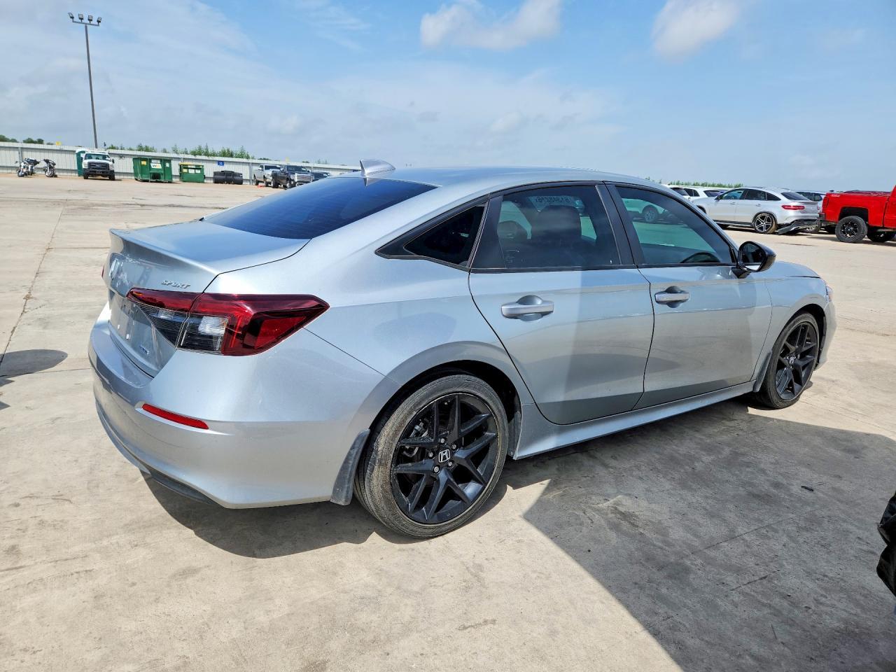 2025 Honda Civic Sport - Фото 3