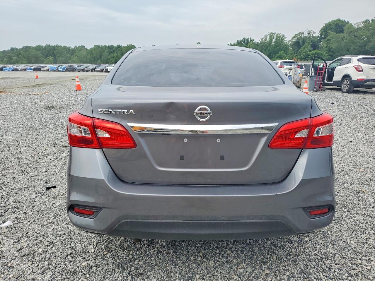 2019 Nissan Sentra S - Image 6