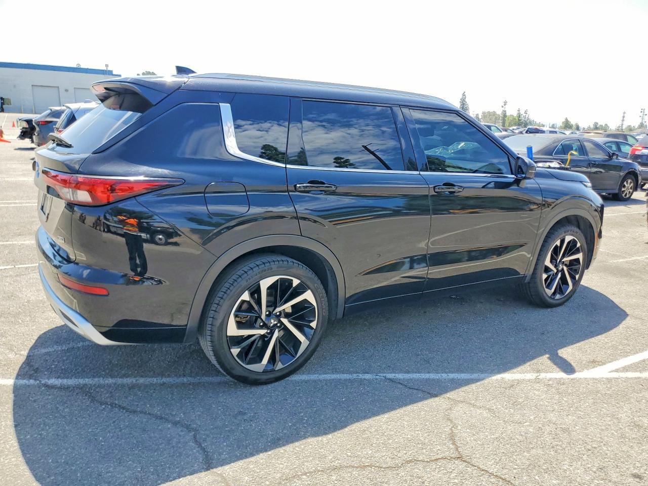 2022 Mitsubishi Outlander Sel - Фото 3