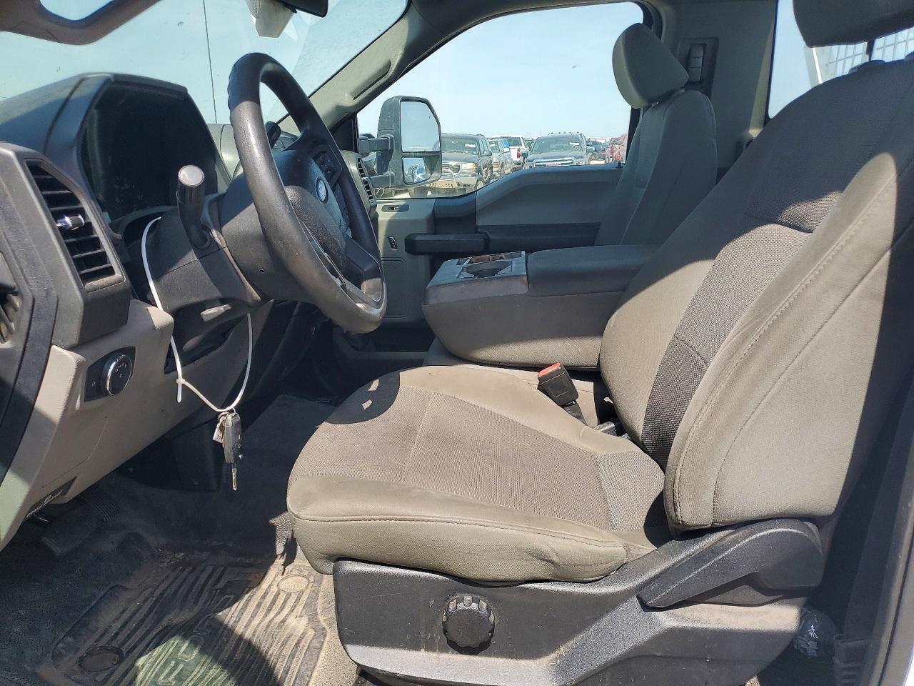 2021 Ford F450 Super Duty - Image 7