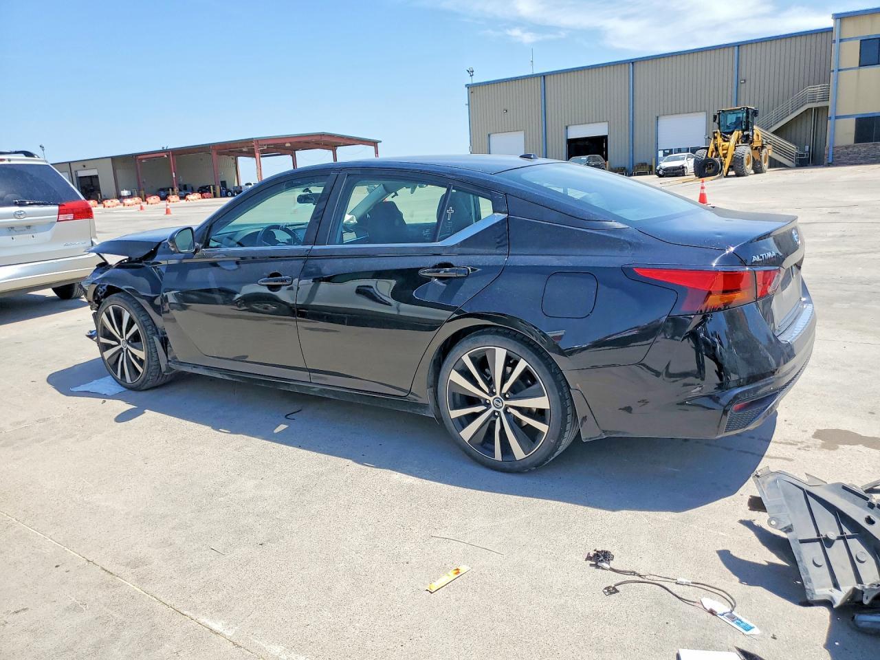 2019 Nissan Altima Sr - Фото 2