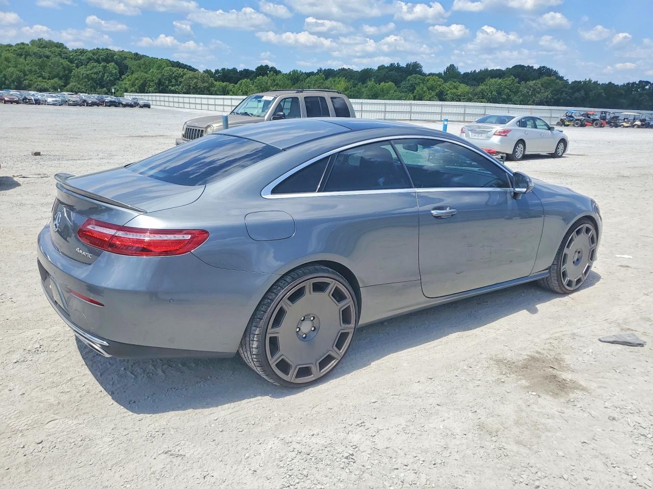 2018 Mercedes-Benz E 400 4Matic - Image 3