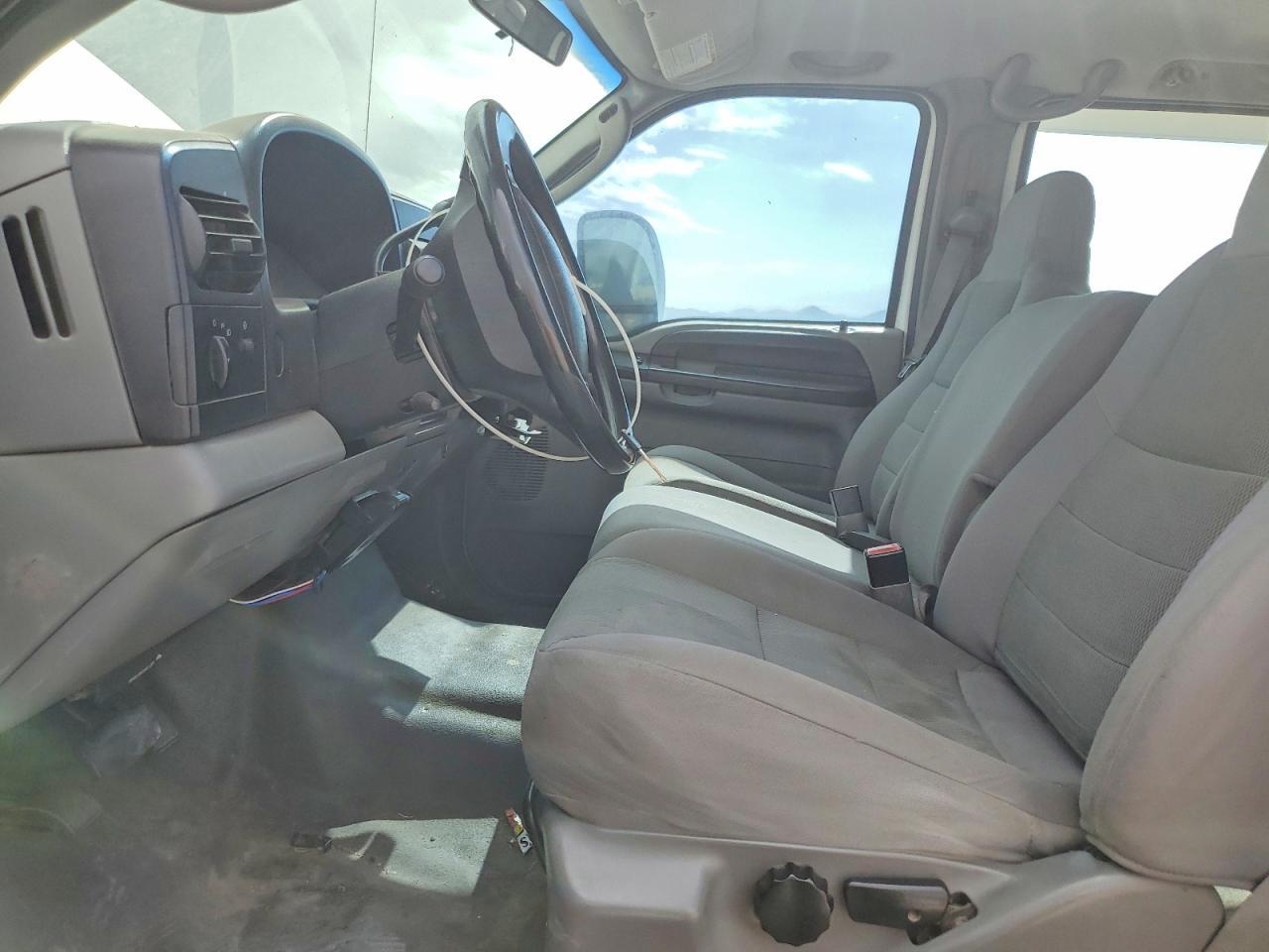 2005 Ford F250 Super Duty - Image 7