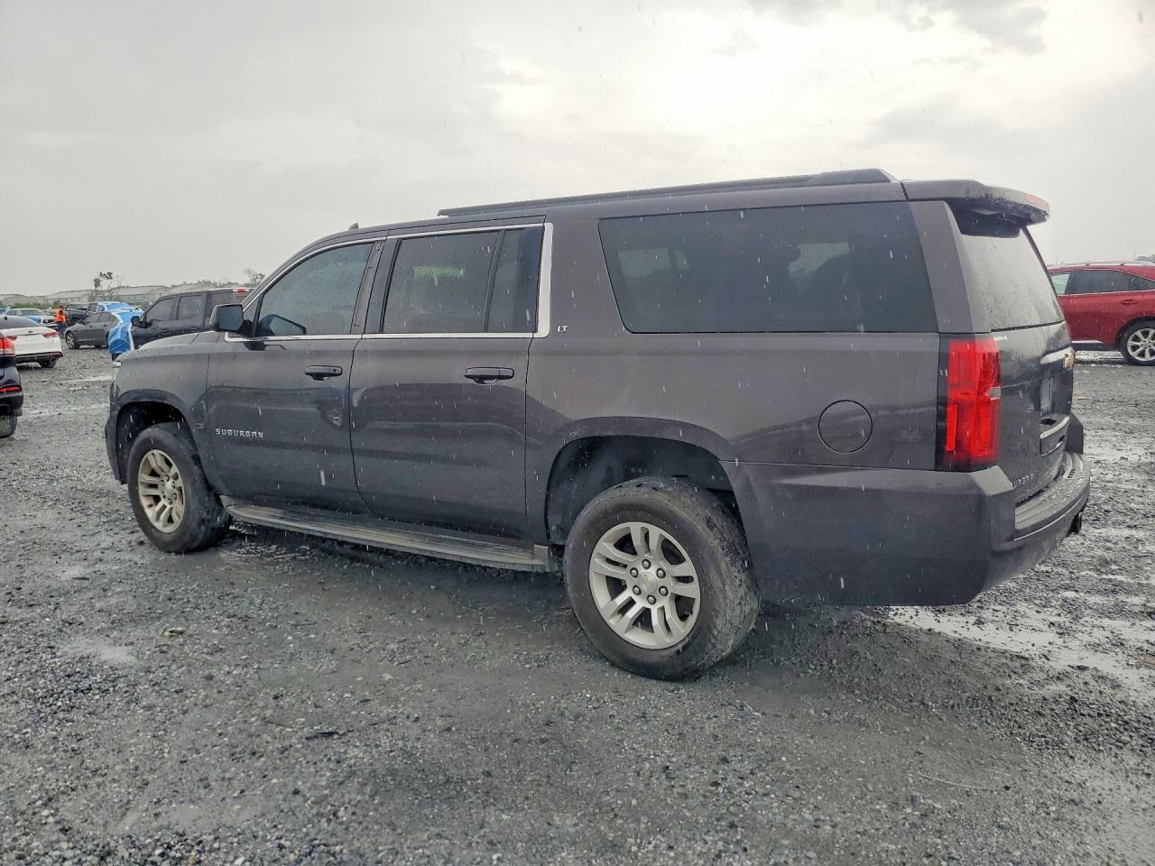 2015 Chevrolet Suburban C1500 Lt - Image 2